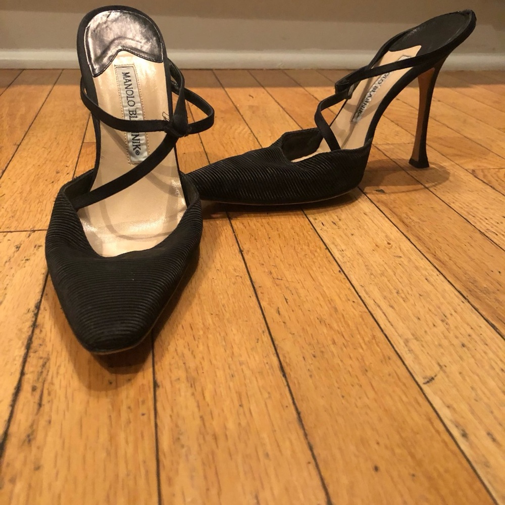 Manolo Blahnik Black‎ Satin Pointed Toe Heels 38.5